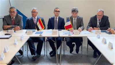 وزير الاستثمار يلتقي ممثلي 15 شركة فرنسية 