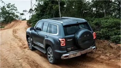 مواصفات سيارات بايك BJ60 موديل 2025 العائلية بعد طرحها 