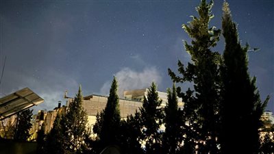  سماع دوي انفجارات في سماء دمشق والدفاعات الجوية السورية تتصدى لأهداف معادية