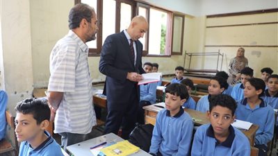 وزير التعليم يشدد على تطبيق القرارات المنظمة للتقييمات وأعمال السنة