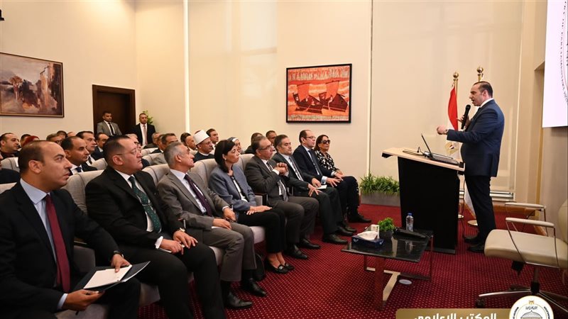 لقاء الوزير مع مسئولي