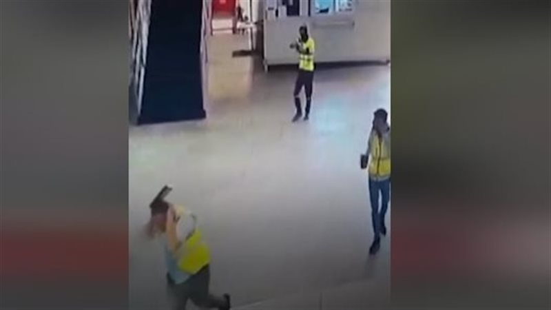 موظف مفصول يقتل مديره