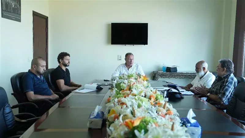 الخطيب مع لجنة التخطيط