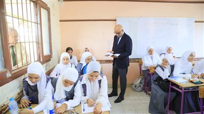 جولة مفاجئة لوزير التعليم على مدارس المرج بالقاهرة 