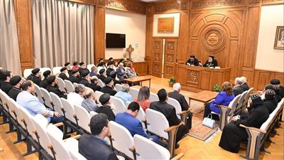 البابا تواضروس: تشكيل لجنة متخصصة لتطوير الكلية الإكليريكية بالأنبا رويس