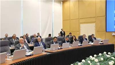 بحضور كبار المستثمرين والنواب، وزير البترول يستعرض الفرص في مجال البحث والاستكشاف 