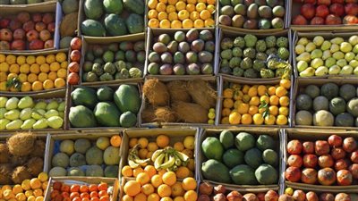 أسعار الفاكهة اليوم، الرمان يتراجع جنيه في سوق العبور 