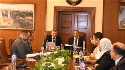 رئيس هيئة قناة السويس: تبني العديد من المشروعات التنموية والخدمية في كافة القطاعات