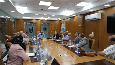 محافظ المنيا: تهيئة المناخ المناسب للاستثمار بتحسين البنية التحتية وتقديم التسهيلات