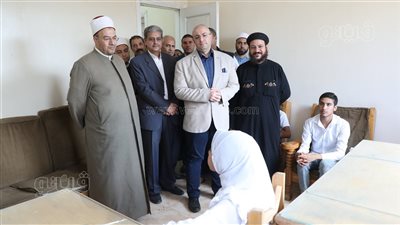 محافظ بني سويف يتابع فعاليات مبادرة 