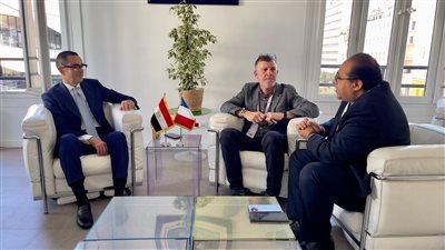  وزير الاستثمار يلتقي عددا من المؤسسات والشركات الفرنسية لتعزيز التعاون المشترك 