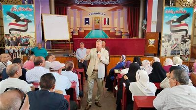 مدير تعليم دمياط يشدد على ضرورة الانضباط المدرسي وجودة التعليم