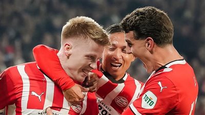 دوري أبطال أوروبا، أيندهوفن يفاجئ باريس سان جيرمان بهدف في الشوط الأول