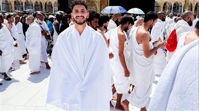 مهاجم الزمالك يؤدي مناسك العمرة بعد التتويج بلقب السوبر الأفريقي 
