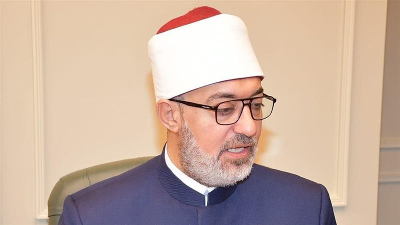 الدكتور نظير عياد،