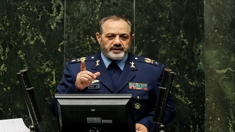 وزير الدفاع الإيراني،