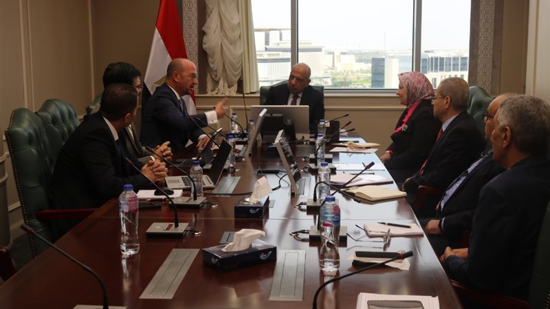 لقاء وزير الكهرباء