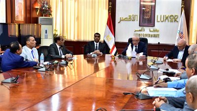 الأقصر تعلن إقامة معارض دائمة لتوفير السلع الغذائية بأسعار مخفضة