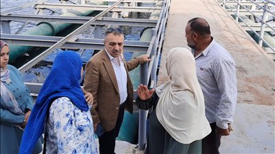 رئيس مياه دمياط يتابع سير العمل بمحطة 