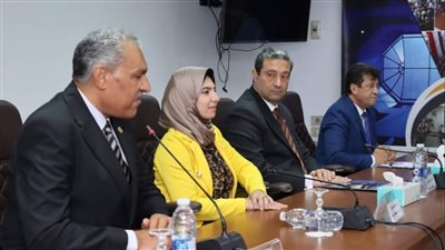 محافظ دمياط يعقد اجتماعًا مع رؤساء الوحدات المحلية والنواب الجدد لمناقشة عدد من الملفات