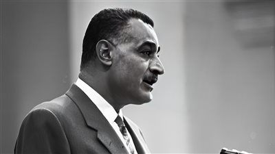 كيف السبيل إلى الراحة بعد التعب؟ رئيس ووزيران وأديب يجيبون 