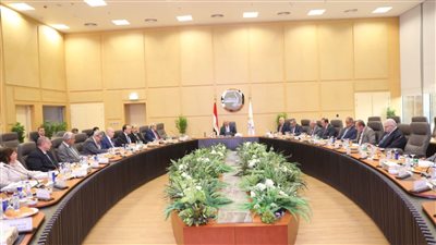 كامل الوزير يترأس أعمال عمومية شركة أكتا للنقل الجماعي