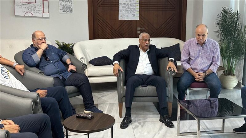 جمال علام مع جهاز