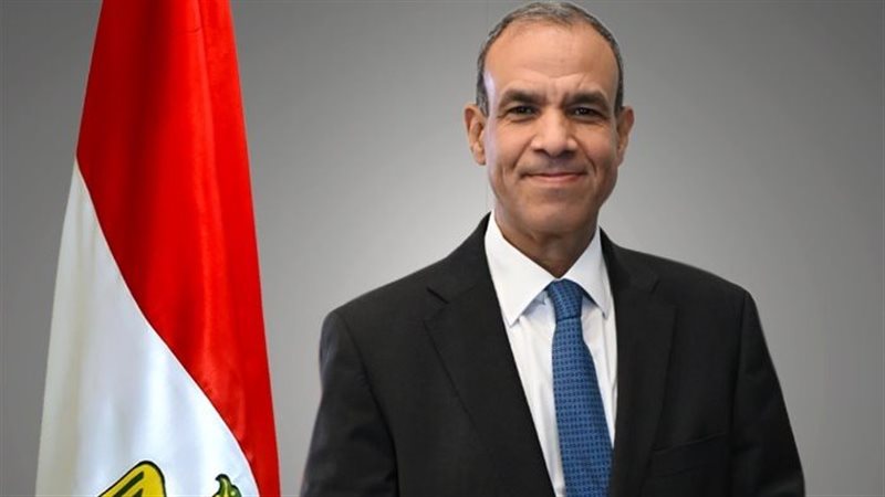 الدكتور بدر عبد العاطى