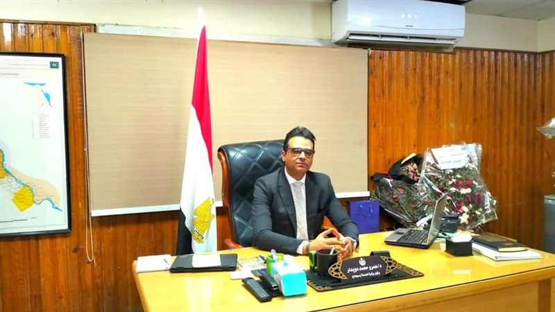 الدكتور عمرو دويدار