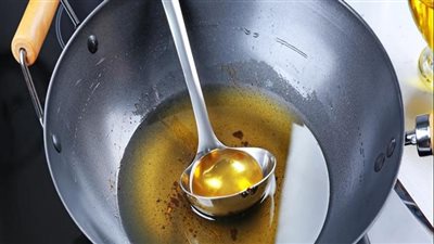 البيئة: منع إعادة تدوير زيوت الطعام المستعملة وتداولها في السوق السوداء 