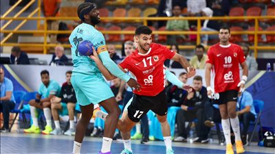 مونديال كرة اليد، الأهلي يتقدم على برشلونة (18-15) في الشوط الأول