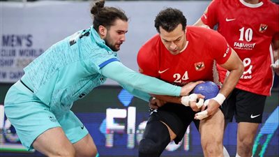 إبراهيم المصري لاعب الأهلي: الفوز بالبرونزية على حساب برشلونة إنجاز كبير‏