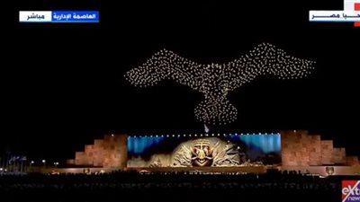 نسر القوات المسلحة يحلق في مشهد مهيب معلنا انتقال الأكاديمية العسكرية للعاصمة الإدارية