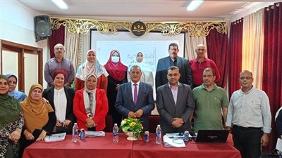 وكيل تعليم الدقهلية يشهد ندوة 