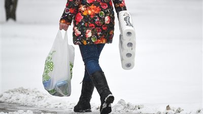 تقارير: الأمريكيون يشترون ورق تواليت بكميات كبيرة لهذا السبب