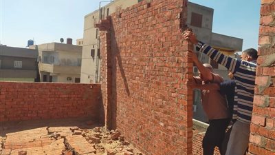 إزالة فورية لبناء مخالف في المهد بالدقهلية (صور )