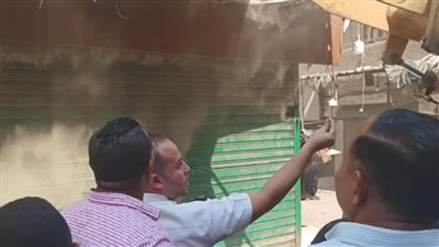 الجيزة تزيل 31 كشكا مخالفا بالطريق العام بمنطقة جمال عبد الناصر في المنيب