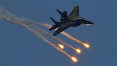 رويترز: جيش الاحتلال يصدر تحذيرات لسكان 3 موانئ يمنية بالإخلاء