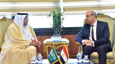 وزير الطيران المدني يستقبل وزير الدولة السعودي لتعزيز سبل التعاون المشترك 
