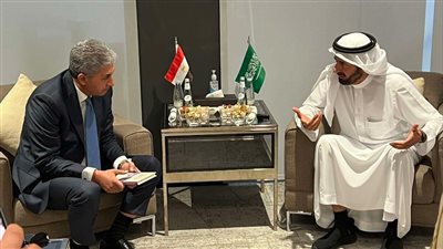 شريف فتحي يناقش استعدادات موسم الحج المقبل 