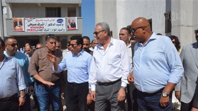 وزير الرياضة ومحافظ الغربية يتفقدان مركز شباب محمد صلاح 
