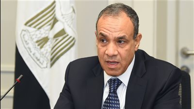 مصر ترحب بدعوة الرئيس الفرنسي لوقف تصدير السلاح إلى إسرائيل