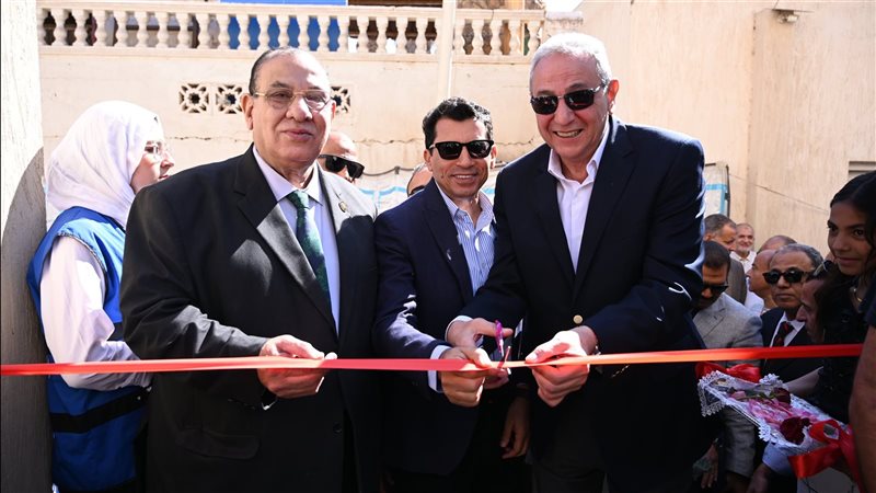 أشرف صبحي ومحافظ