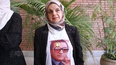 تيشيرت يحمل صورته، أبرز لقطات احتفالات أنصار مبارك في ذكرى أكتوبر (صور)