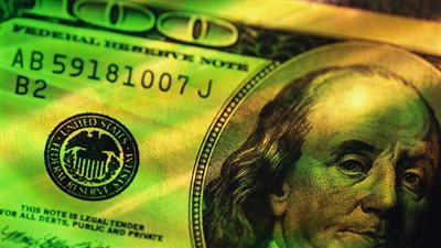 صعود حذر، مؤشر الدولار الأمريكي يتخطى مستويات قياسية خلال التداولات العالمية 