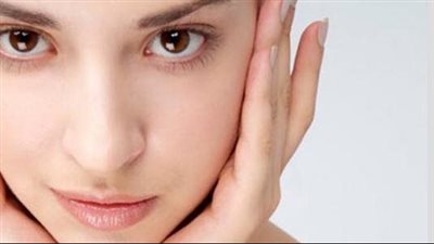 قناع الفراولة لتفتيح البشرة وحمايتها من التجاعيد المبكرة 