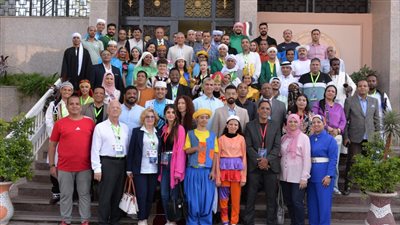 محافظ الإسماعيلية يستقبل رؤساء الوفود المشاركة بمهرجان الفنون الشعبية (صور) 