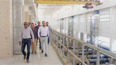 الشربيني: تنفيذ محطات رفع مياه وصرف باستثمارات 1.5 مليار جنيه فى بدر