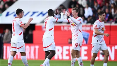 لايبزيج يتصدر الدوري الألماني مؤقتا بالفوز على هايدنهايم 0/1