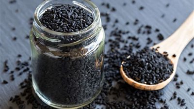 فوائد حبة البركة، تقوي جهاز المناعة وتحمي من الاكتئاب والقلق